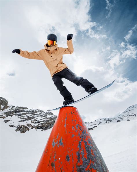 Schema che illustra le fasi dell'Ollie nello snowboard