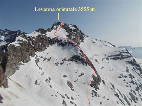 Vista panoramica della Levanna Orientale con le sue creste