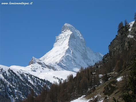 Panorama del Cervino con il versante svizzero ben visibile
