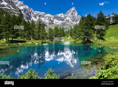Paesaggio alpino del Vallese