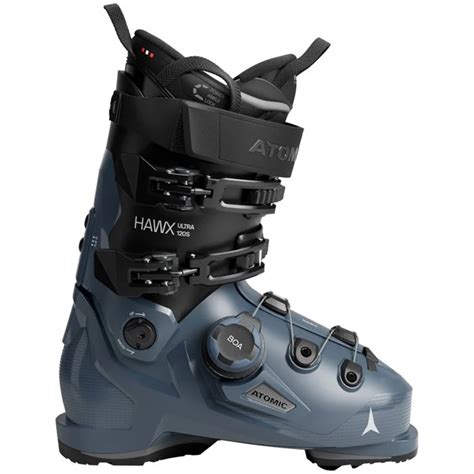 primo piano degli scarponi da sci Atomic Hawx Ultra 120 S BOA con focus sul sistema BOA