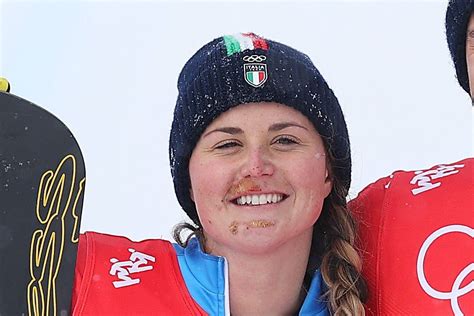 Michela Moioli sul podio con la medaglia d'oro olimpica di Pyeongchang 2018