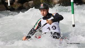 Atleti italiani in gara nella prova a squadre di canoa slalom
