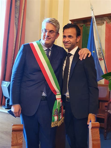 Sindaco Giorgio Zinno, assessore Ciro Sarno e presidente Ciro Amabile durante l'inaugurazione del Palaghiaccio.