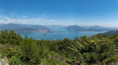 Vista panoramica sul Lago Maggiore dal Giardino Botanico Alpinia
