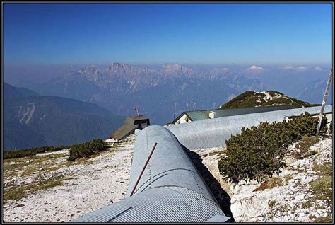 Panorama del Monte Scinauz con le ex strutture militari