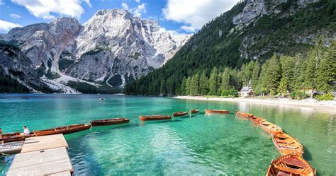 Panoramica delle Dolomiti di Braies con il Giovo Grande in primo piano
