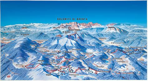 Panorama invernale di Folgaria con piste da sci e montagne innevate