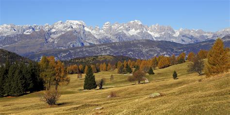 Panorama a 360° dal Monte Bondone con le Dolomiti sullo sfondo