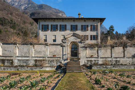 Palazzo Vertemate Franchi, esempio di architettura rinascimentale