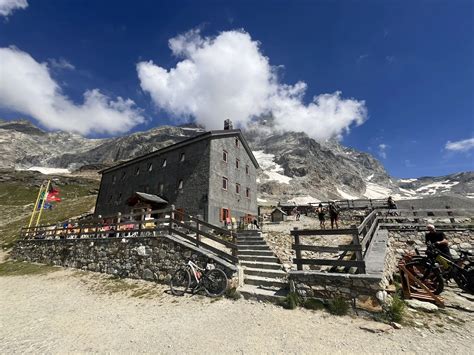 Rifugio di montagna in un contesto sciistico
