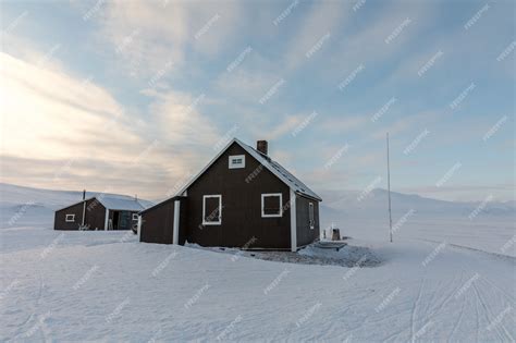 Villa Fredheim sulle Svalbard con vista sul fiordo