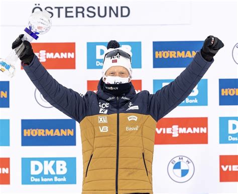 illustrazione della sfera di cristallo, trofeo della Coppa del Mondo di Biathlon