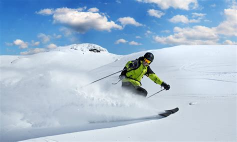 Sci K2 Freeride in azione su neve fresca