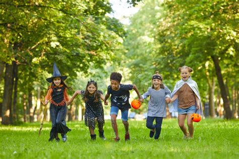 Foto di bambini che si divertono al Larix Park
