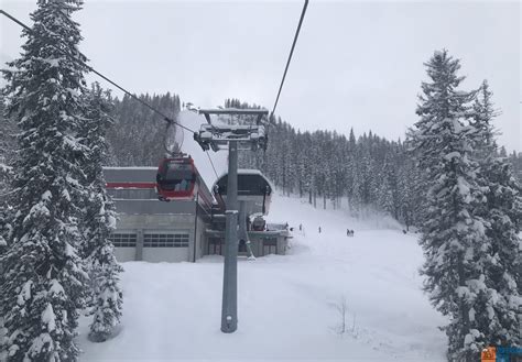 Immagine della cabinovia rossa di Jackson Hole