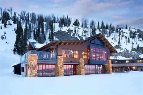 Interno di un lodge rustico a Jackson Hole