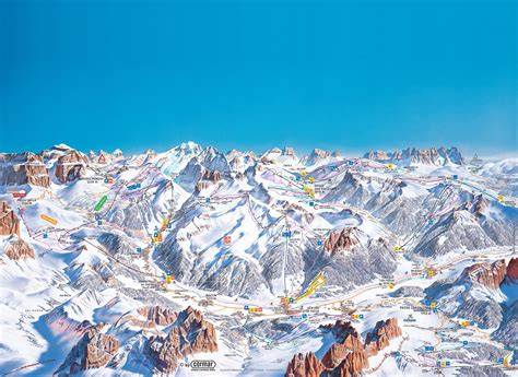 Panorama della Val di Sole con piste da sci