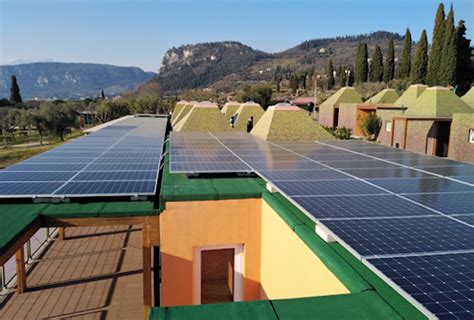 Immagine degli impianti fotovoltaici installati nella Piana di Vigezzo