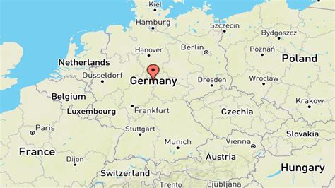 Mappa che mostra la posizione di Prato in Italia e Wangen in Germania, evidenziando la distanza e la vicinanza al Lago di Costanza.