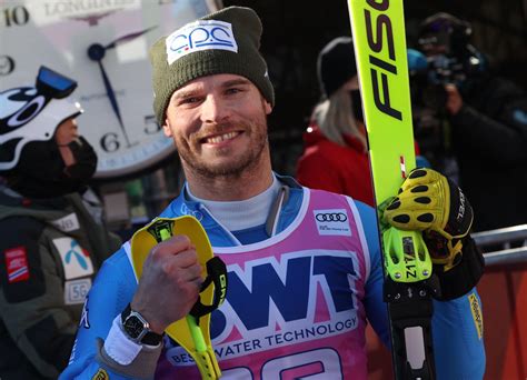 Giuliano Razzoli durante una gara di Coppa del Mondo, in azione sulla neve.