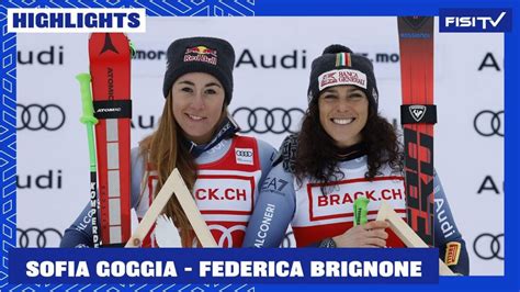 Foto delle sciatrici italiane Elena Curtoni e Asja Zenere sul podio con le loro medaglie