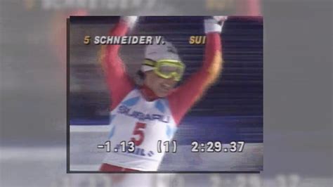 Illustrazione che compara le statistiche di Vreni Schneider e Mikaela Shiffrin per il record di vittorie consecutive in tre giorni.