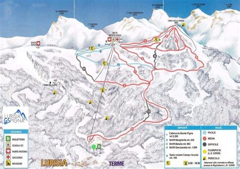panoramica sciistica di Lurisia Monte Pigna con montagne innevate e piste da sci