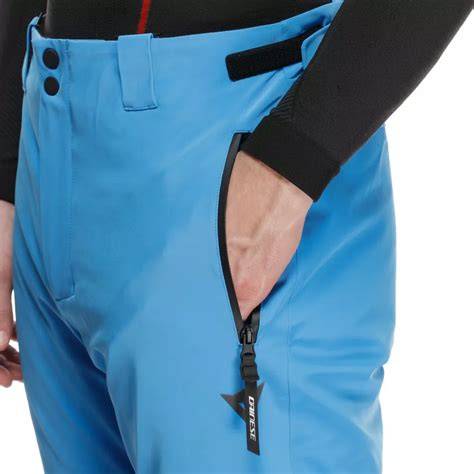 Segnalatore RECCO integrato in un pantalone da sci