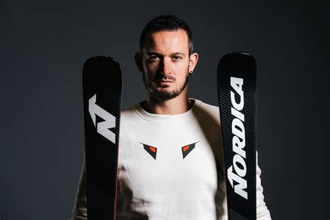 Dominik Paris visibilmente deluso dopo il ritiro dal Super-G
