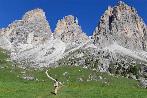 La Città dei Sassi, un'area di massi ai piedi del Sassolungo