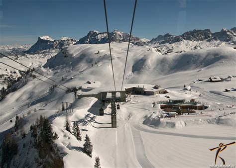Vista panoramica dalla stazione di monte della cabinovia DMC Europa.