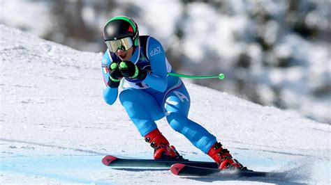 Sofia Goggia in azione durante una gara di Super-G