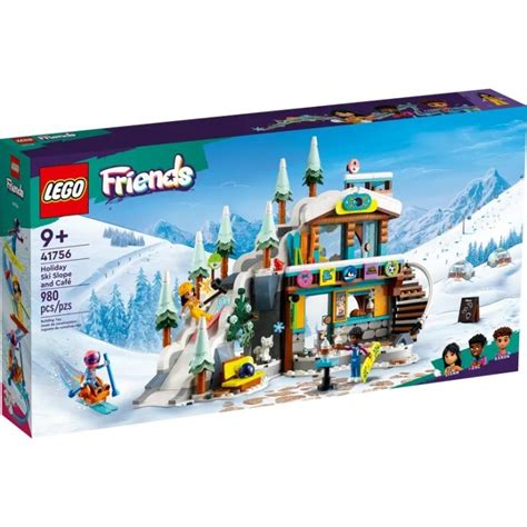 Vista generale del set LEGO Friends Pista da Sci 41756 con la pista innevata e la baita
