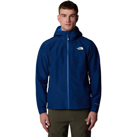 Primo piano di una giacca The North Face FutureLight con dettaglio della membrana traspirante