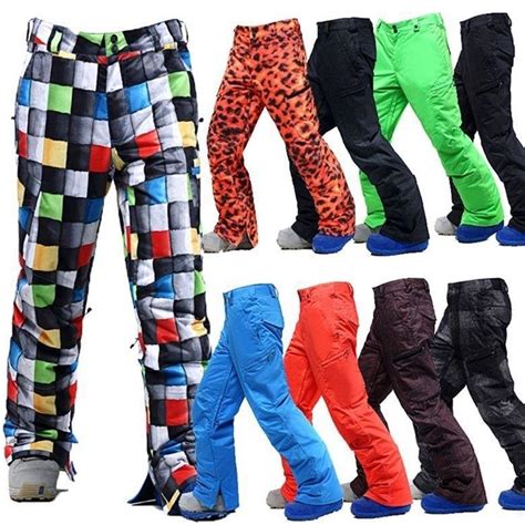 Schema comparativo tra pantaloni da snowboard ampi e aderenti