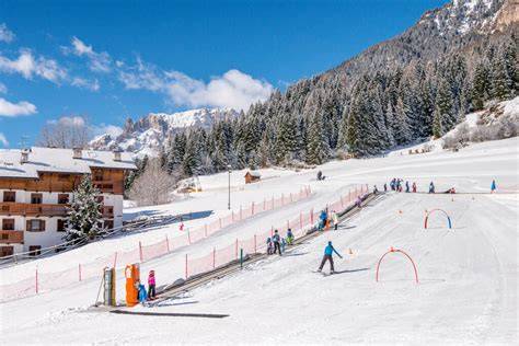 Area sciistica per bambini a Foppolo con tapis roulant e piccola pista