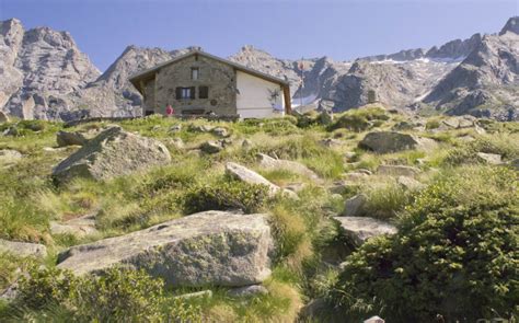 Schema del percorso dalla Malga Frabrezza al Rifugio Prudenzini con indicazione dei laghi e delle malghe.