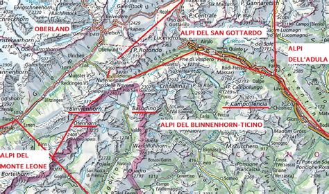 Vista panoramica dalla vetta del Blinnenhorn con distese di neve e montagne circostanti