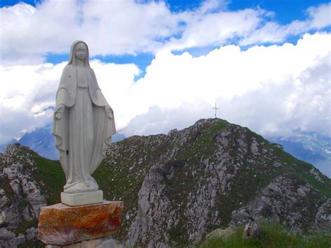 La Madonnina sulla cima della Punta Tsaplana