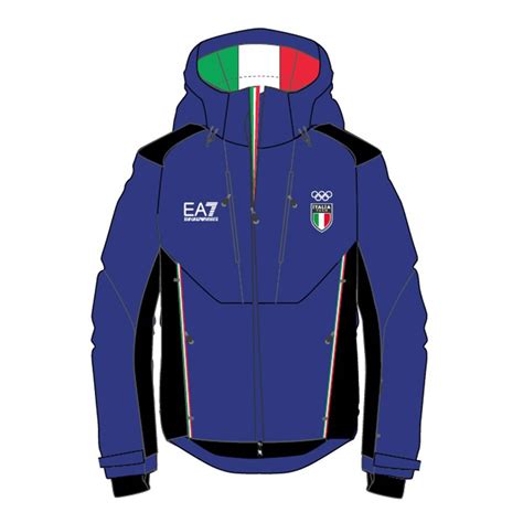 Dettaglio della giacca da sci nazionale italiana con scritta