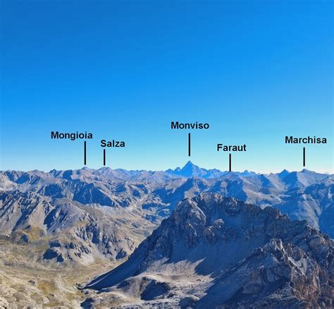 Panorama del Vallone di Sautron con le montagne circostanti