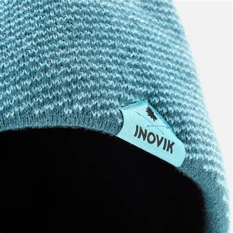 Modello di berretto da sci nordico con logo di una squadra