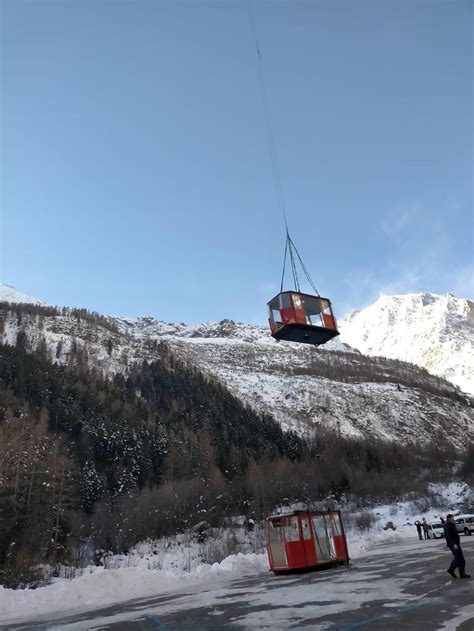 Vista panoramica del Passo del Monte Moro con la funivia