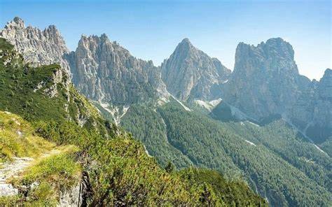 Panoramica del Gruppo del Bosconero con le cime circostanti.