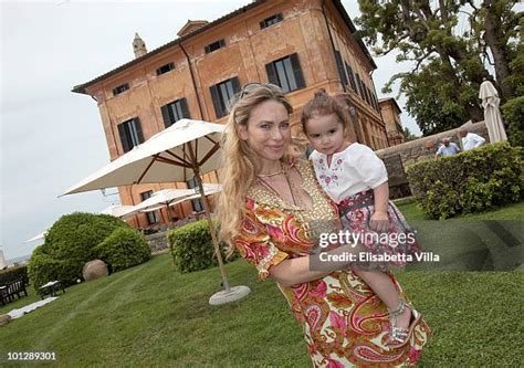 Yvonne Sciò con sua figlia Isabella Beatrice