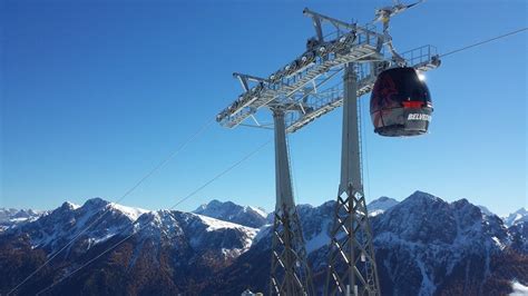 Vista delle Dolomiti dalla stazione a monte della cabinovia Plan de Corones