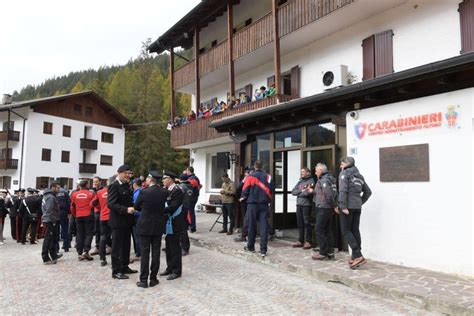Edificio del Centro Carabinieri Addestramento Alpino a Selva di Val Gardena.
