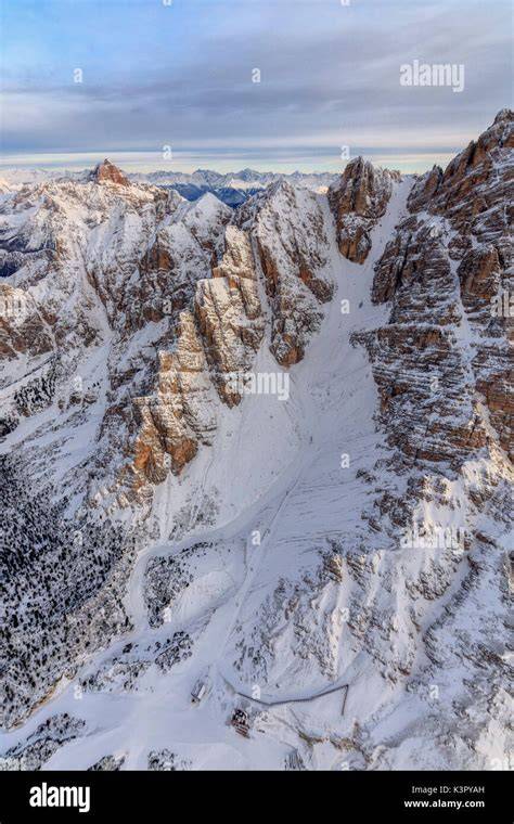 Vista panoramica del Monte Cristallo con la Forcella Staunies