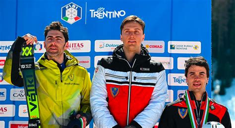 Tommaso Saccardi festeggia dopo la sua prestazione in slalom